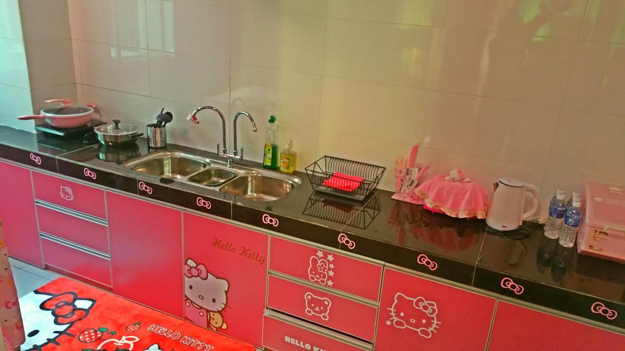 Hello Kitty Signature Suite 산다칸 외부 사진